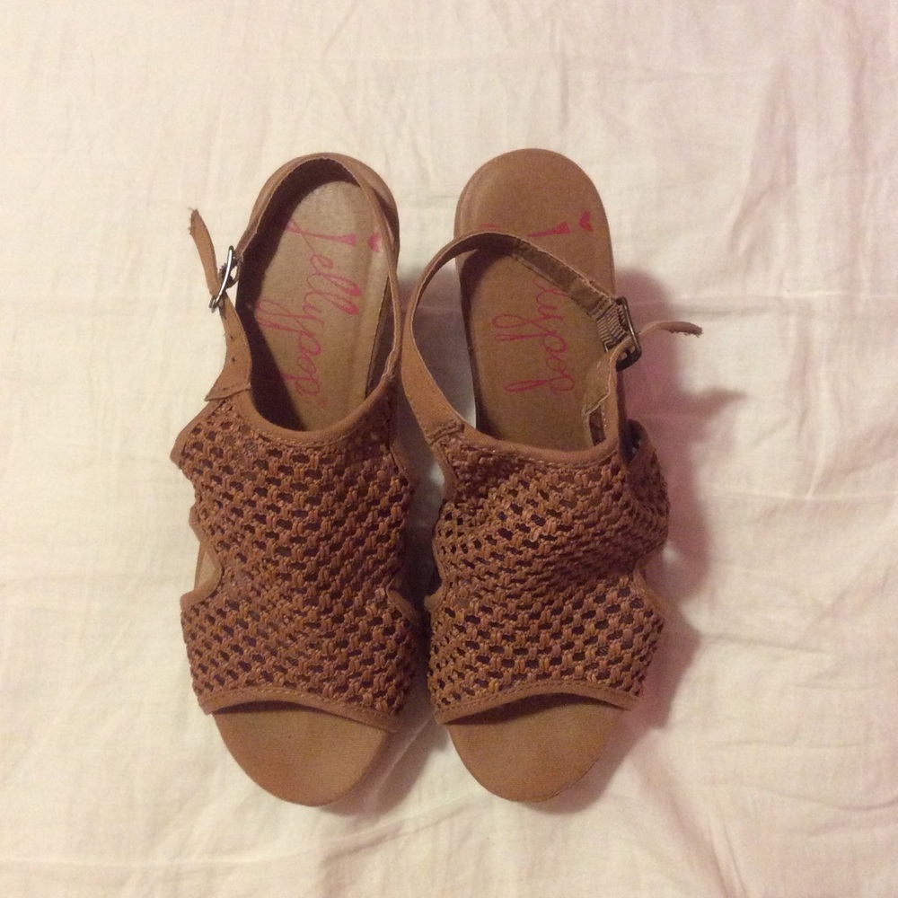 BROWN WEDGE SANDALS WITH ANKLE STRAP